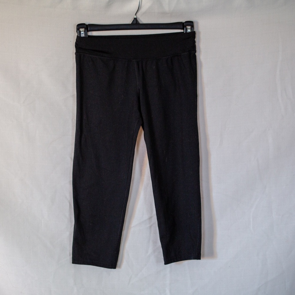 Capri athletic leggings